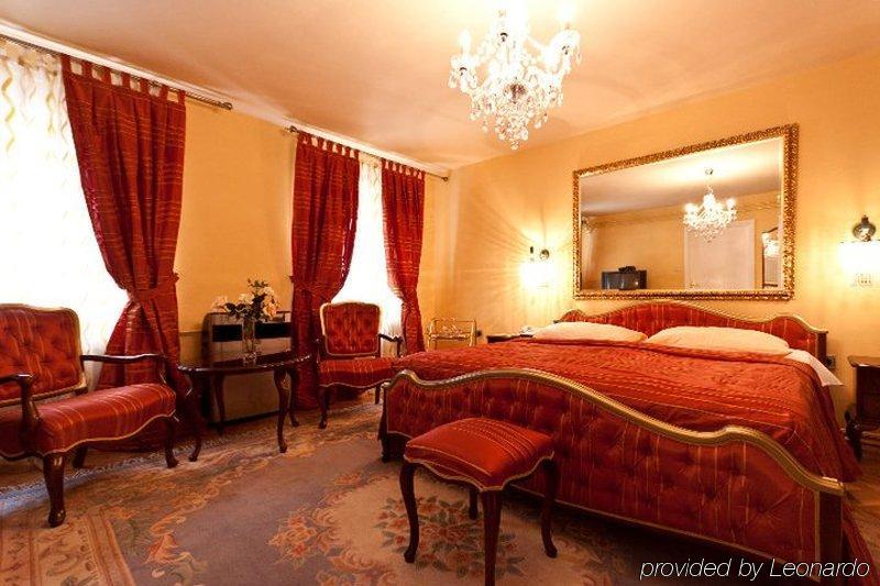 Hotel Livadic Самобор Стая снимка